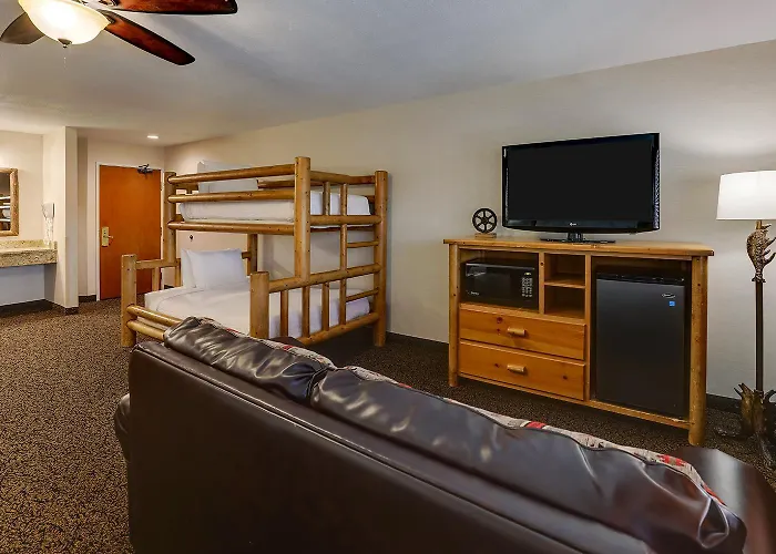 Stoney Creek 3*