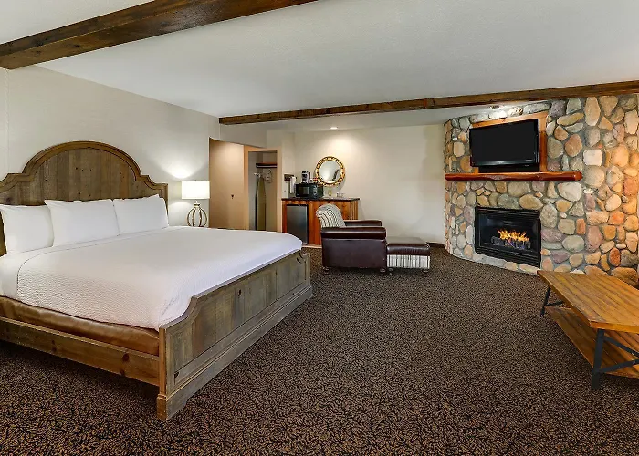 Stoney Creek 3* Peoria