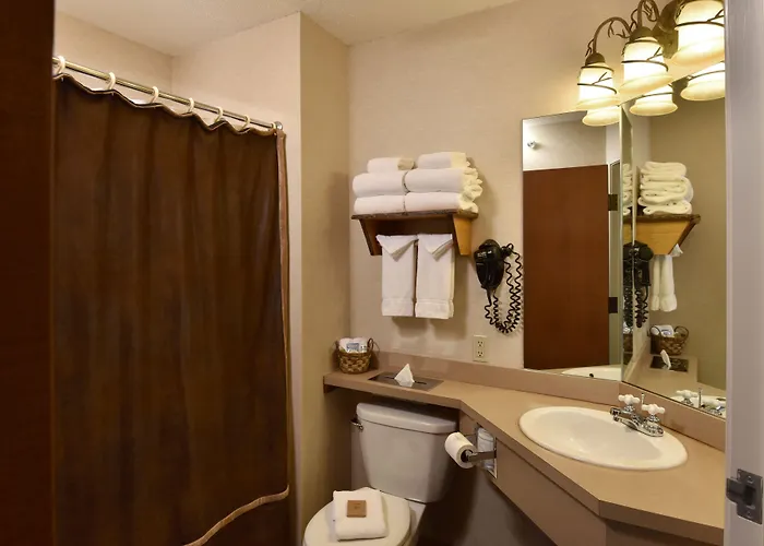 Stoney Creek Hotel 3*