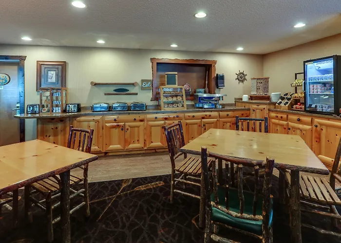 Stoney Creek Hotel 3*